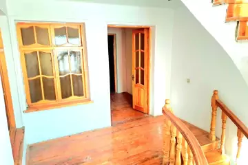 Satılır Həyət Evi Bakıxanovda