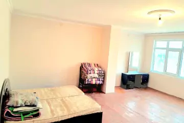 Satılır Həyət Evi Bakıxanovda