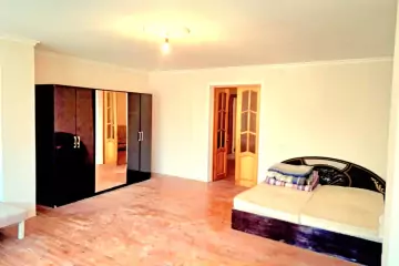 Satılır Həyət Evi Bakıxanovda