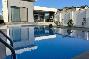 Satılır Bağ Evi şüvəlanda