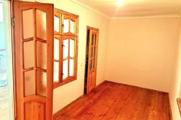 Satılır Həyət Evi Bakıxanovda