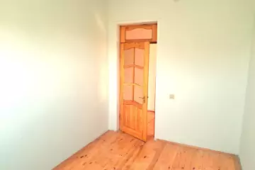 Satılır Həyət Evi Bakıxanovda