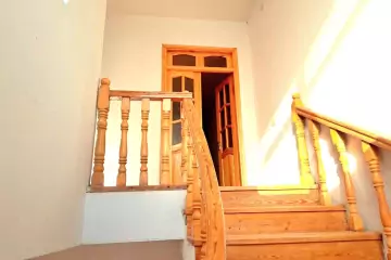 Satılır Həyət Evi Bakıxanovda