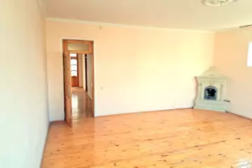 Satılır Həyət Evi Bakıxanovda