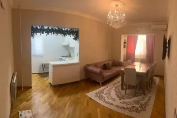 Satılır Köhnə Tikili Yasamalda