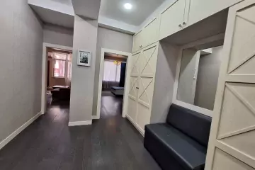 Satılır Yeni Tikili Nəsimi Bazarında