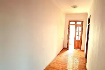 Satılır Həyət Evi Bakıxanovda