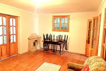 Satılır Həyət Evi Bakıxanovda
