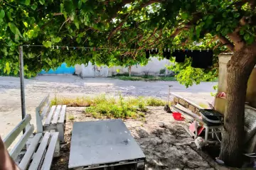 Satılır Həyət Evi Qaraçuxurda
