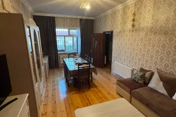 Satılır Həyət Evi çiçəkda