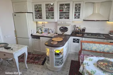 Satılır Yeni Tikili Beşmərtəbədə