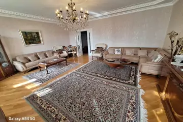 Satılır Yeni Tikili Beşmərtəbədə