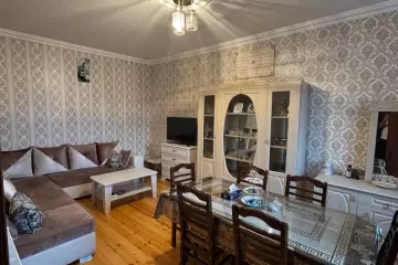 Satılır Həyət Evi çiçəkda