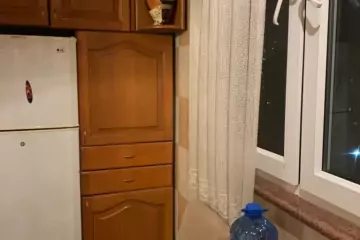 Satılır Köhnə Tikili Elmler Akademiyasıda