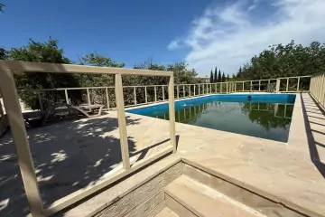 Satılır Bağ Evi Novxanıda