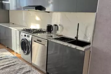 Aylıq Kirayə Yeni Tikili 28 May Metrosu ətrafında