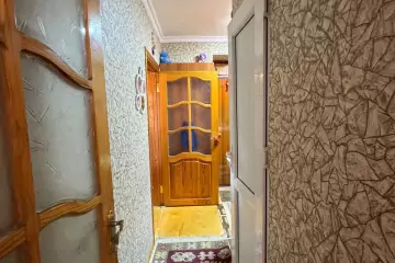 Satılır Köhnə Tikili Bakıda