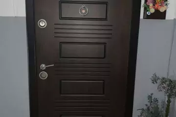 Satılır Köhnə Tikili Elmler Akademiyasıda