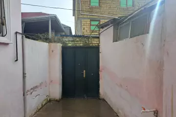 Satılır Həyət Evi Bakıda