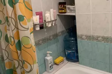 Satılır Köhnə Tikili Elmler Akademiyasıda