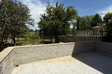 Satılır Bağ Evi Novxanıda
