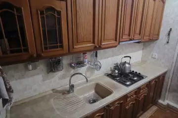 Aylıq Kirayə Köhnə Tikili Rəsulzadə Qəsəbəsində