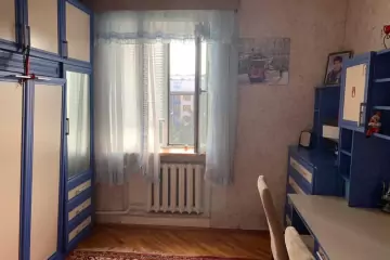 Satılır Köhnə Tikili Elmler Akademiyasıda