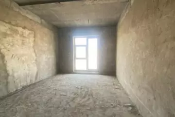 Satılır Yeni Tikili şərq Bazarında