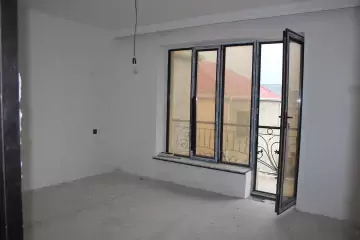 Satılır Həyət Evi Qaraçuxurda