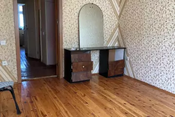 Satılır Köhnə Tikili Biləcəridə