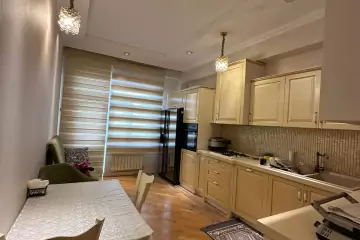 Satılır Yeni Tikili Yasamalda