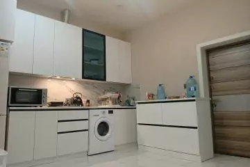 Satılır Yeni Tikili Heydər əliyev Mərkəzində