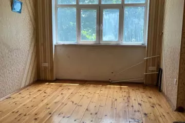 Satılır Köhnə Tikili Biləcəridə