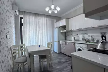 Aylıq Kirayə Yeni Tikili Grand Hayatda