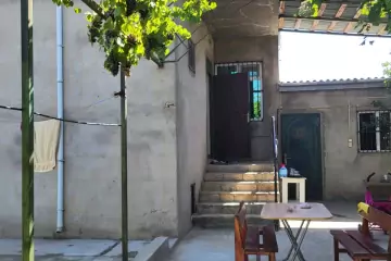 Satılır Həyət Evi Sarayda