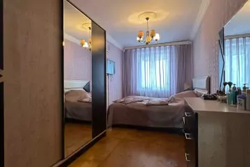 Satılır Köhnə Tikili Yasamalda