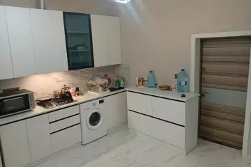 Satılır Yeni Tikili Heydər əliyev Mərkəzində