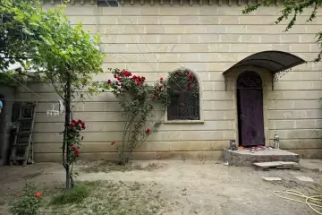 Satılır Həyət Evi Biləcəridə