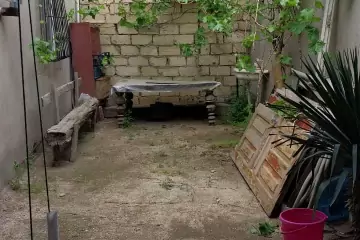 Aylıq Kirayə Həyət Evi Hacı Zeynalabdin Qəsəbəsində