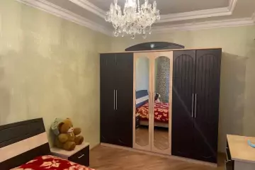 Satılır Həyət Evi Qaraçuxurda