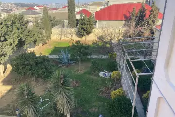 Satılır Həyət Evi Qaraçuxurda