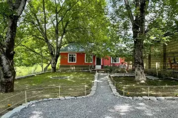 Günlük Kirayə Həyət Evi Vəndam Qəsəbəsində