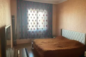 Satılır Həyət Evi Qaraçuxurda