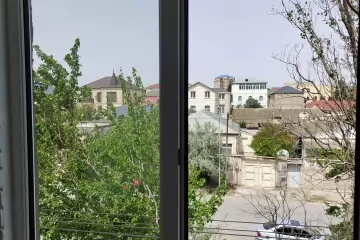 Satılır Köhnə Tikili Badamdarda