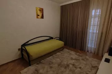 Satılır Köhnə Tikili Badamdarda