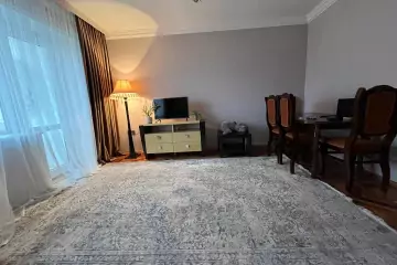 Satılır Köhnə Tikili Yasamalda