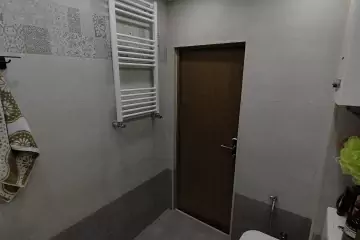 Satılır Köhnə Tikili Badamdarda