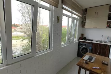 Satılır Köhnə Tikili Badamdarda