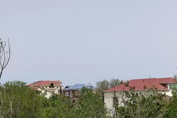 Satılır Köhnə Tikili Badamdarda