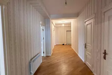 Satılır Yeni Tikili 7-ci Mikrorayonda
